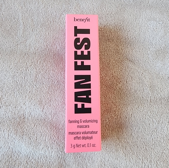 😍BENEFIT COSMETICS Fan Fest Mascara - Picture 2 of 12